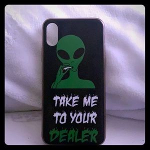 I’m selling an iPhone X case that I don’t need